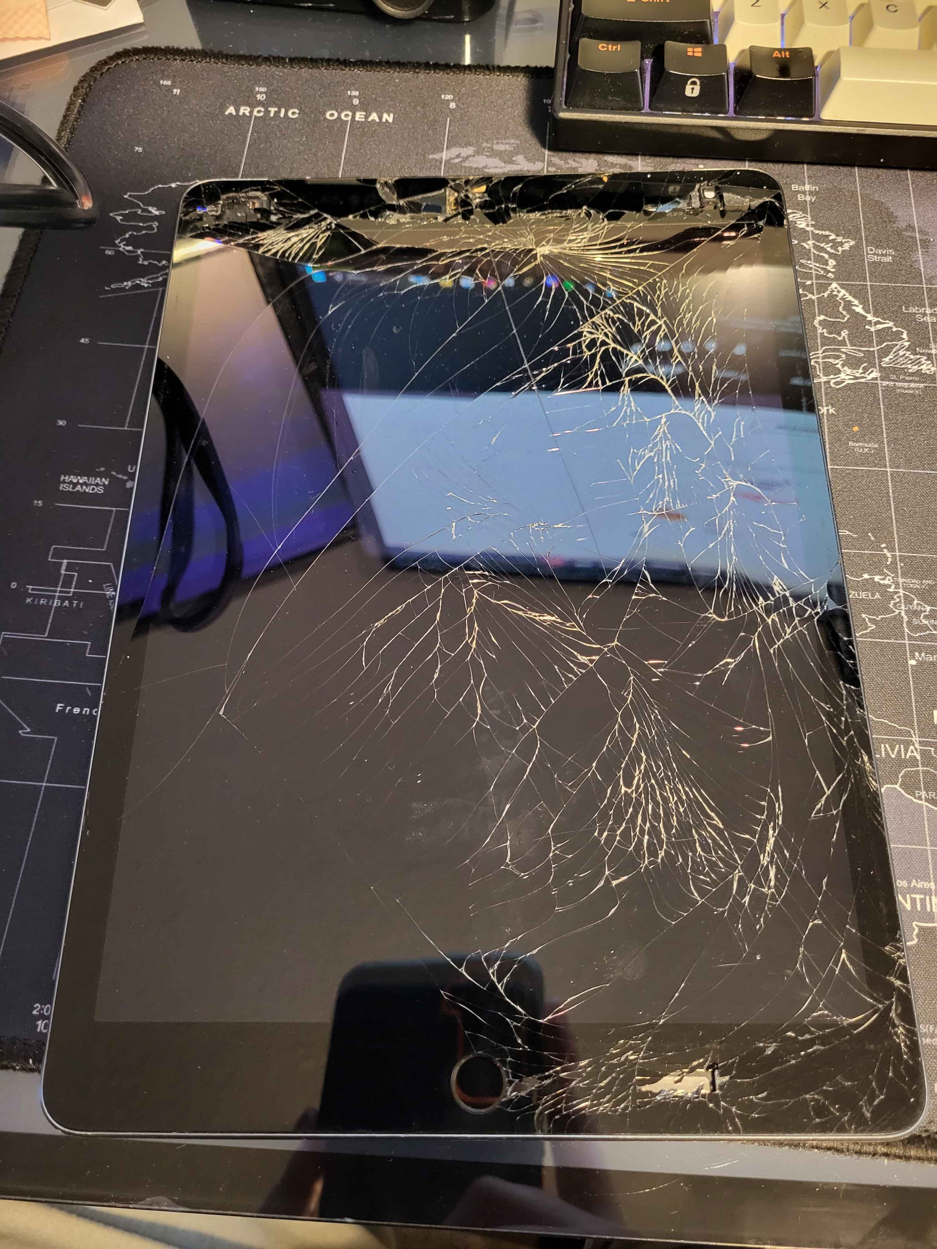 Tablet that has a shattered screen.